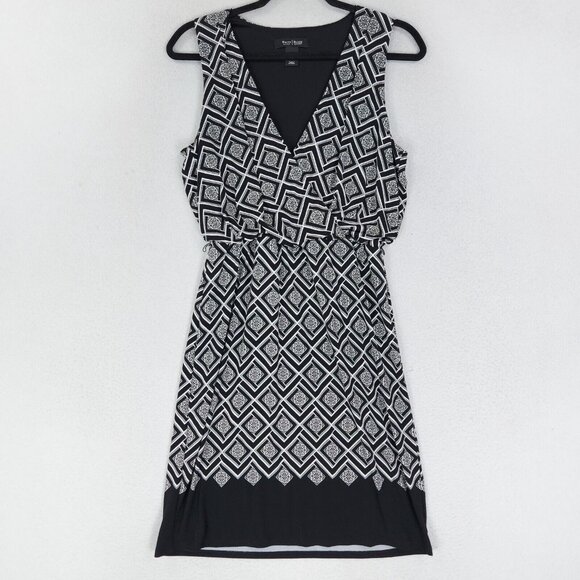 WHBM Dress Womens 6 Black White Geometric Print Sleeveless Casual V Neck - Picture 1 of 11